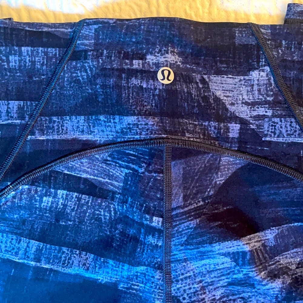 Lululemon yoga pants